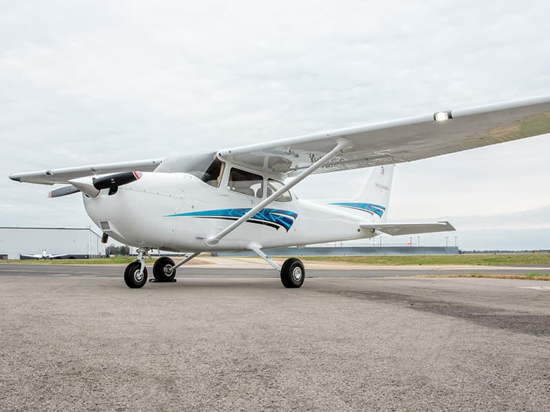 Cessna 172 SkyHawk - Image 2