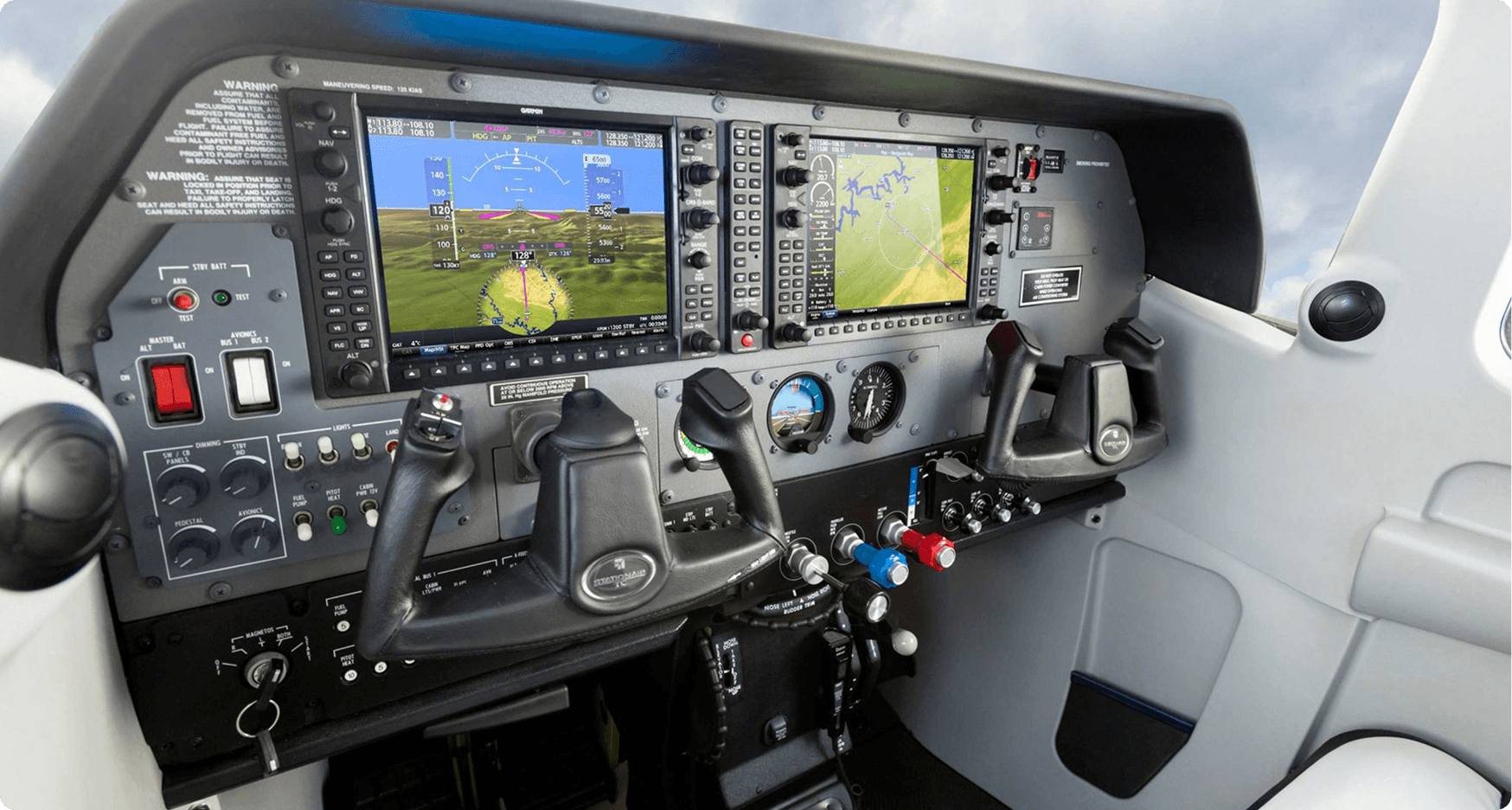Cessna 172 SkyHawk - Image 4